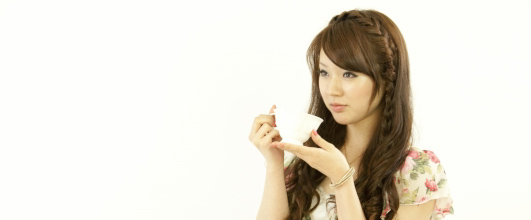 アイキャッチ画像。素材サイト「モデルピース」より藤浦真菜さん。
