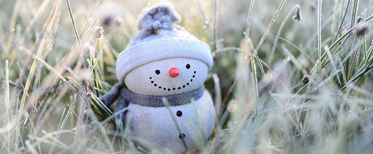 素材サイト「Pixabay」より、snowman。congerdesignさんの作品。 アイキャッチ画像。