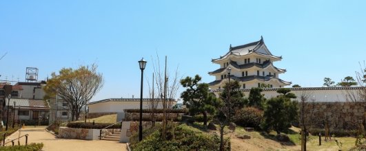素材サイト「写真AC」より、尼崎城。mi-tette さんの作品。 アイキャッチ画像。