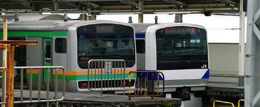 素材サイト「フォトック」より、宇都宮線と常磐線(上野駅ホーム)。 アイキャッチ画像。